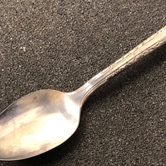 Vintage Winthrop Gerber Baby Silver Plate Spoons - Lot of 2 - Picture 5 of 7